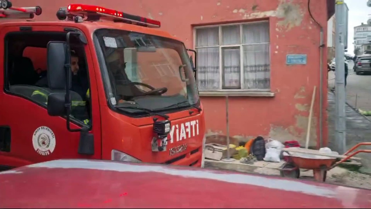 Alev alev yandı