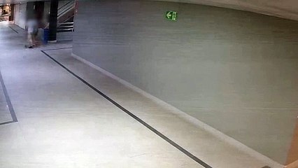 Momento del robo captado por las cámaras