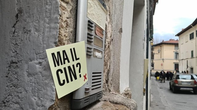Affitti brevi a Firenze, il blitz degli attivisti per verificare i Cin: «Anche nel mio palazzo tanti abusivi»