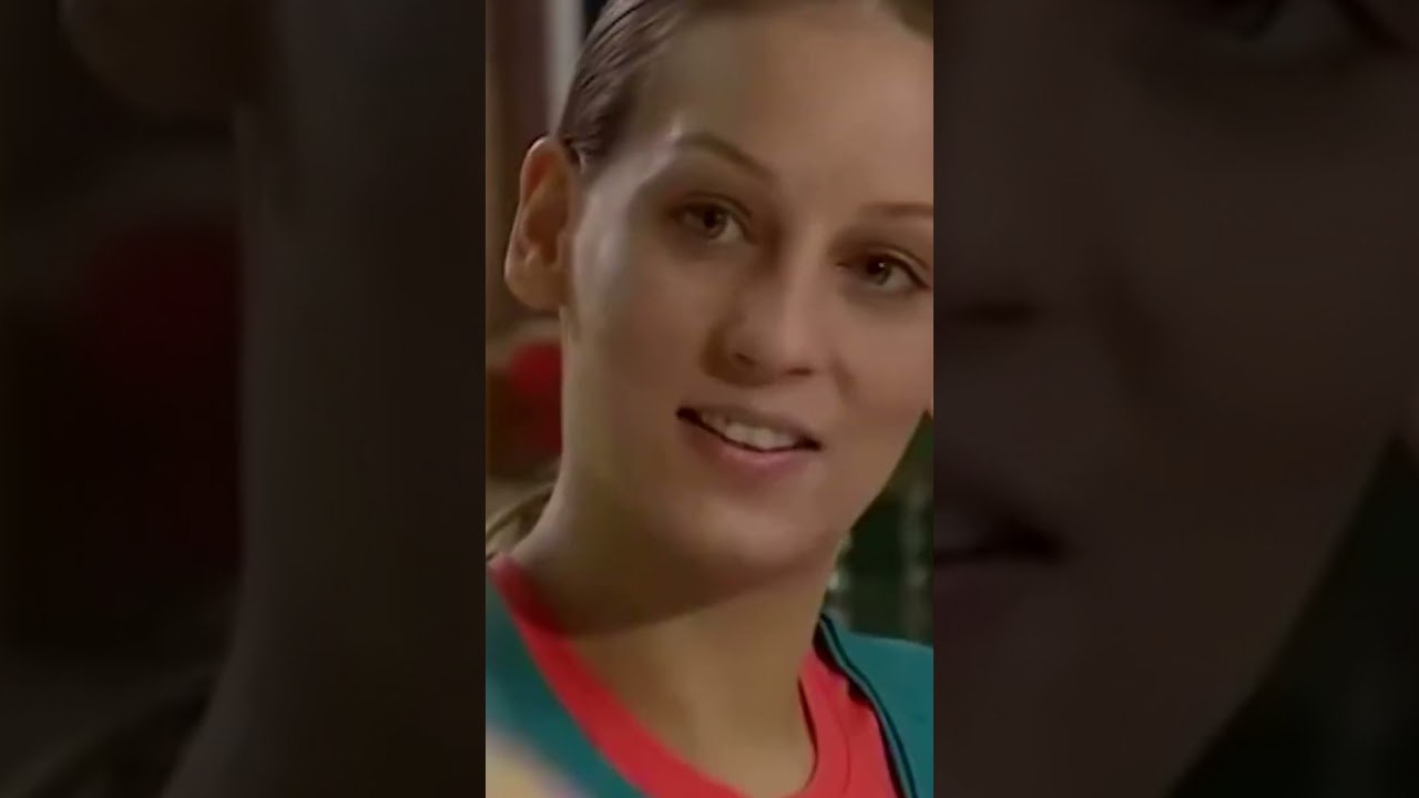 Hem Doktor, Hem Yakışıklı... 👨‍⚕️😎 | Aliye #shorts  #aliye