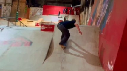 51-year-old skateboarder does an epic Airwalk for the love of the game!