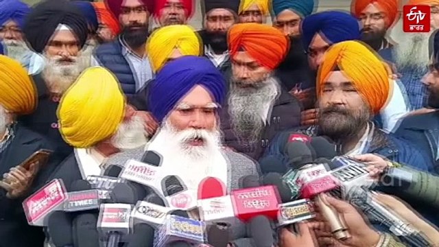 ਅੰਮ੍ਰਿਤਪਾਲ ਸਿੰਘ ਦੀ ਸਰਪ੍ਰਸਤੀ ਹੇਠ ਬਣੀ ਨਵੀਂ ਪਾਰਟੀ ‘ਸ਼੍ਰੋਮਣੀ ਅਕਾਲੀ ਦਲ ਵਾਰਿਸ ਪੰਜਾਬ ਦੇ’ ਮੈਂਬਰ ਪੁੱਜੇ ਸ੍ਰੀ ਅਕਾਲ ਤਖ਼ਤ ਸਾਹਿਬ