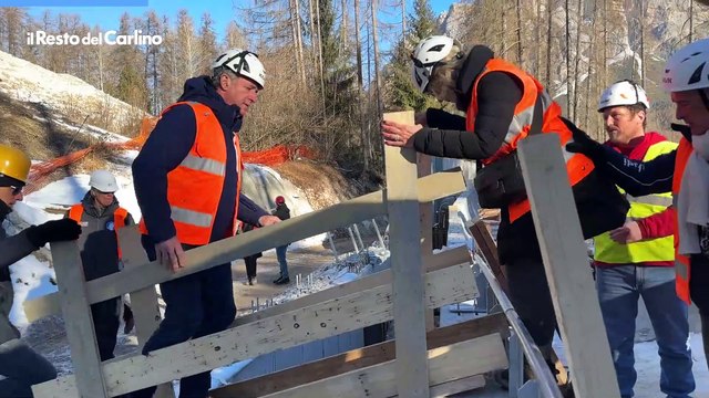 Milano-Cortina, sopralluogo al cantiere della pista da bob. Zaia: Sar? pronta per il 2026