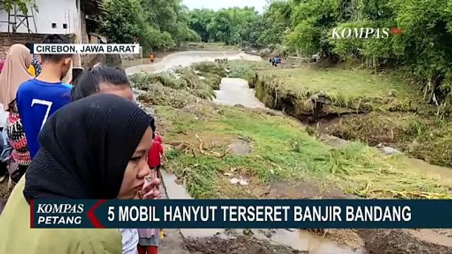 Banjir Bandang di Cirebon, 2 Mobil Terbawa Arus 3 Mobil Lainnya Tabrak Tembok Perumahan
