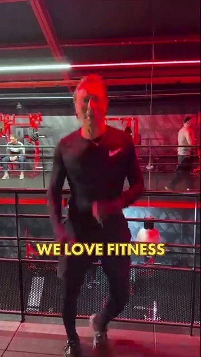 Bob Sinclar choque la toile avec sa nouvelle apparence : « C’est Botox Sinclar désormais »