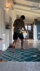 Ce papa assiste aux premiers pas de son enfant à un moment inattendu