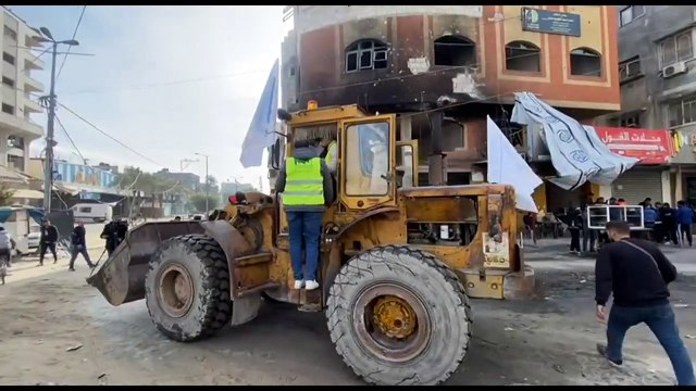 Gaza: la trêve commence, les déplacés commencent à rentrer chez eux