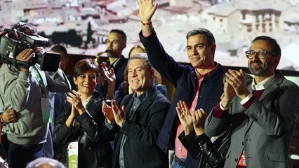 Sánchez se intenta acercar a Page y agradece su gestión de la DANA: "Estamos contigo"