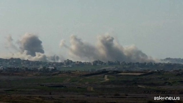Il fumo dei raid su Gaza alla vigilia del cessate il fuoco