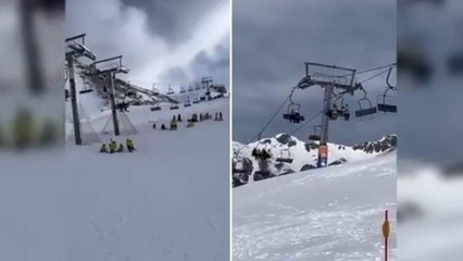 Gli sciatori precipitati e quelli rimasti sospesi sulla seggiovia di Astun in Spagna