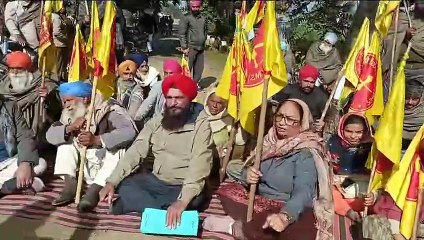 ਅਜਨਾਲਾ ਦੇ ਪਿੰਡ ਰਾਣੇਵਾਲੀ ਦੀ ਸੁਕੜ ਨਹਿਰ ਦਾ ਕਬਜ਼ਾ ਲੈਣ ਆਏ ਅਧਿਕਾਰੀਆਂ ਦਾ ਕਿਸਾਨਾਂ ਵੱਲੋਂ ਕੀਤਾ ਗਿਆ ਜ਼ਬਰਦਸਤ ਵਿਰੋਧ