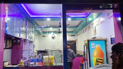हजारीबाग में गुंडागर्दी, 2 प्रतिष्ठान में तोड़फोड़, चार घायल, करीब 10 लाख रुपए का नुकसान
