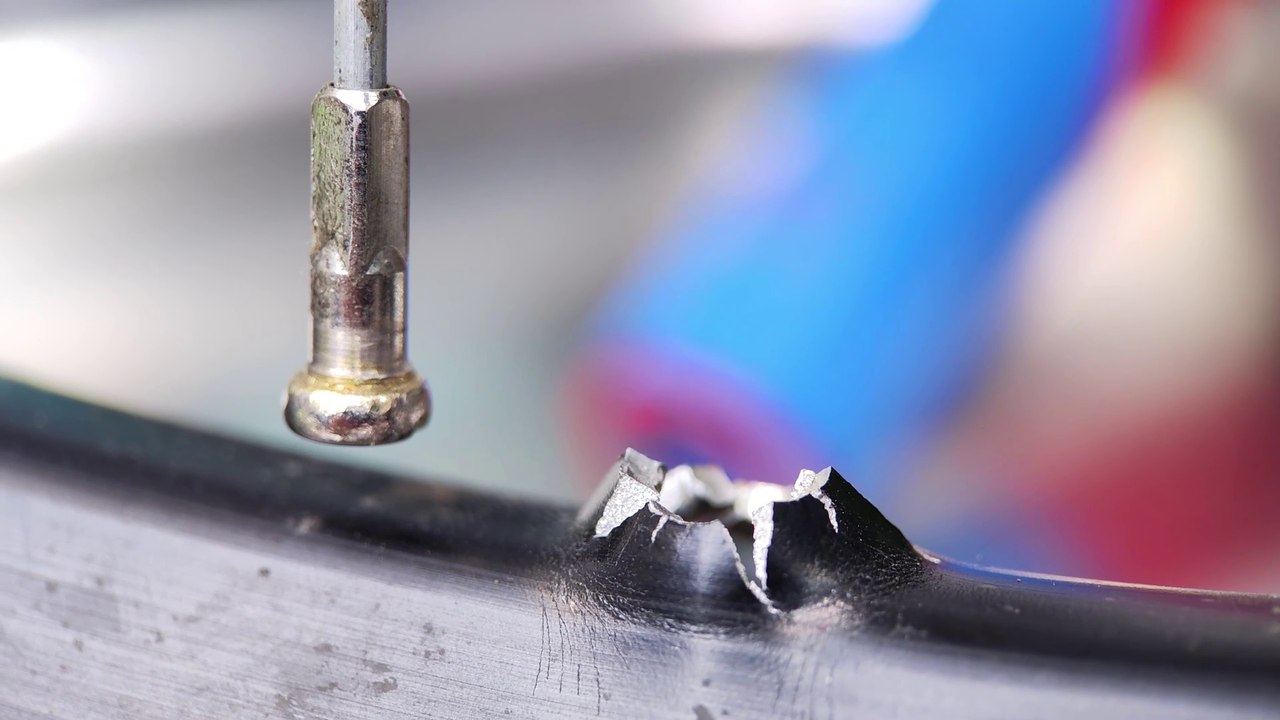 Bicycle wheel rim broke. Part #1 | Bike wheel spoke length determination