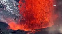 O yanardağ yeniden hareketlendi: Lavlar gökyüzünü aydınlattı
