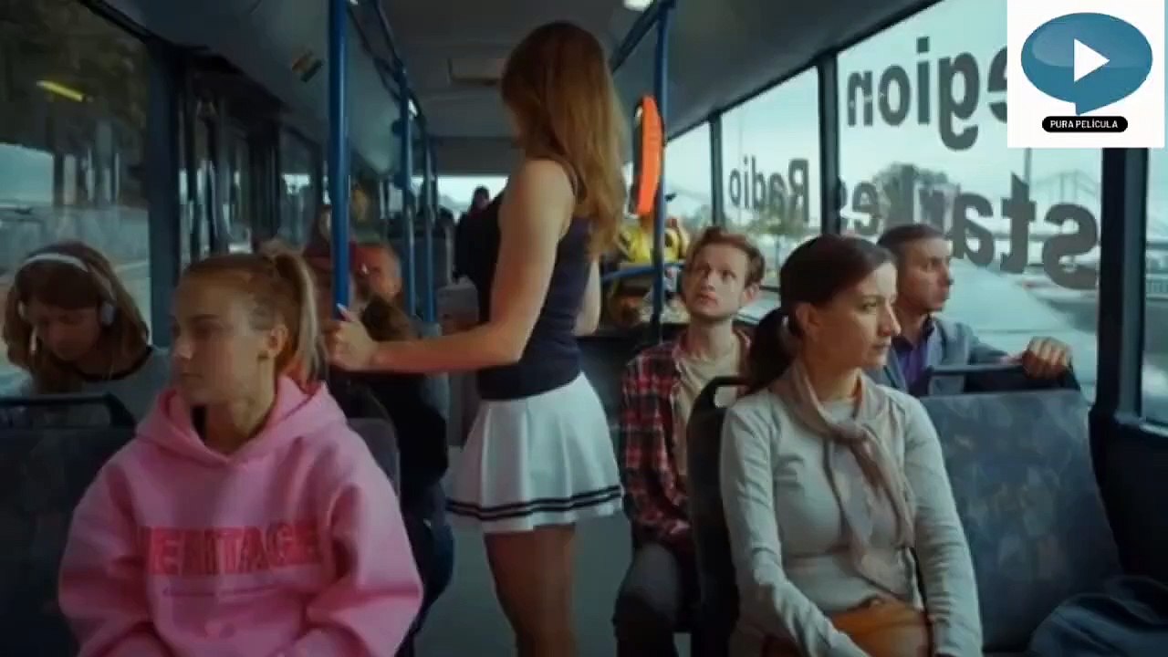 Hombre le dan de su propia medicina drama en latino