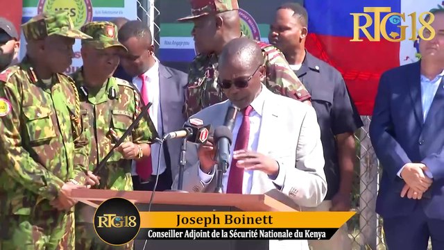 300 nouvo polisye Kenyan ateri nan Aéroport Intl. Toussaint Louverture pou al ranfòse MMSS la.