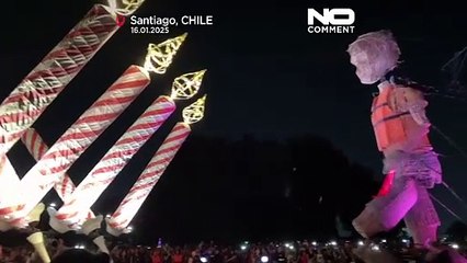 NO COMMENT: Un espectáculo de títeres con una pieza de siete metros destaca en un festival chileno