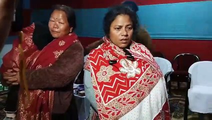 উমৰাংছ কয়লা খনিত মৃত শ্ৰমিক সকলক পৰিয়ালক ৰাজ্য চৰকাৰ ফালৰ পৰা 10 লাখ টকাৰ চেক বিতৰণ।