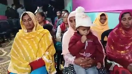 উমৰাংছ কয়লা খনিত মৃত শ্ৰমিক সকলক পৰিয়ালক ৰাজ্য চৰকাৰ ফালৰ পৰা 10 লাখ টকাৰ চেক বিতৰণ।