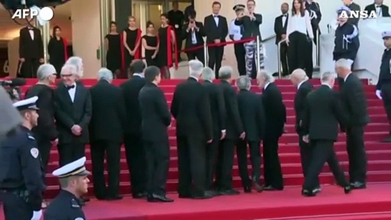 Morto David Lynch, il regista di Twin Peaks e Mulholland Drive