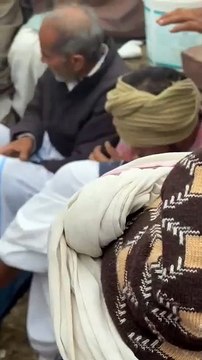 लड़की से सगाई नहीं करना लड़का पक्ष को पडा भारी नाराज ग्रामीणों ने लडका पक्ष को बनाया बंधक, लडके के काटे मूंछ बाल