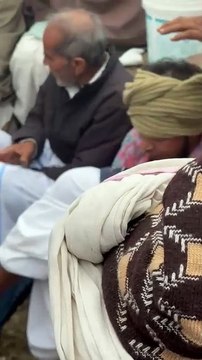 लड़की से सगाई नहीं करना लड़का पक्ष को पडा भारी नाराज ग्रामीणों ने लडका पक्ष को बनाया बंधक, लडके के काटे मूंछ बाल