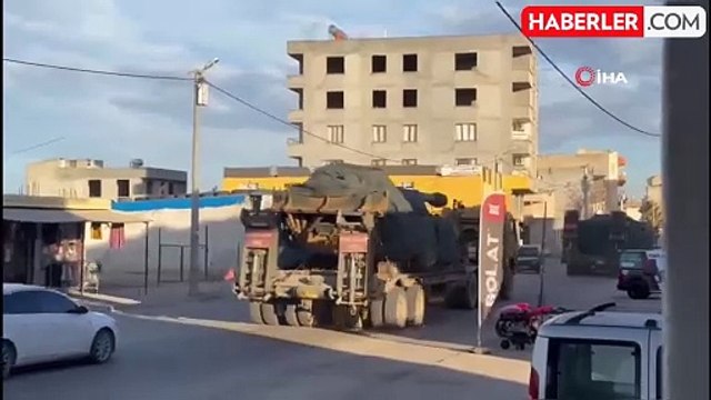 Şanlıurfa'dan Kobani Sınırına Zırhlı Araç ve Mühimmat Sevkiyatı