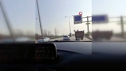 Bursa\'daki kazayı tesadüf eseri saniye saniye çekti! O anlar kamerada