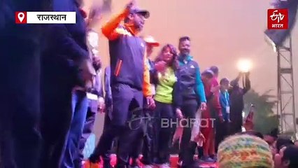 शहर की स्वच्छता और मेंटल हेल्थ के लिए युवाओं ने लगाई दौड़, रोडीज फेम रणविजय और सांसद मंजू शर्मा ने किया फ्लैग ऑफ