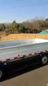 Un camion sans chauffeur sur une autoroute de Chine