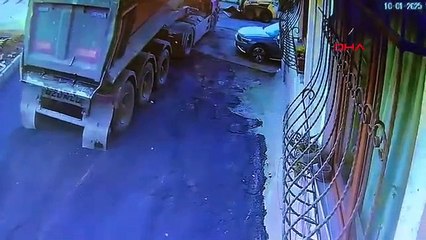 İstanbul'da asfalt faciası: Ölümünü kıyısından döndü!