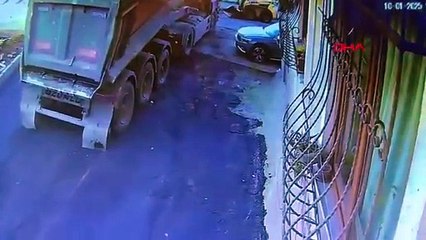 İstanbul'da asfalt faciası: Ölümünü kıyısından döndü!