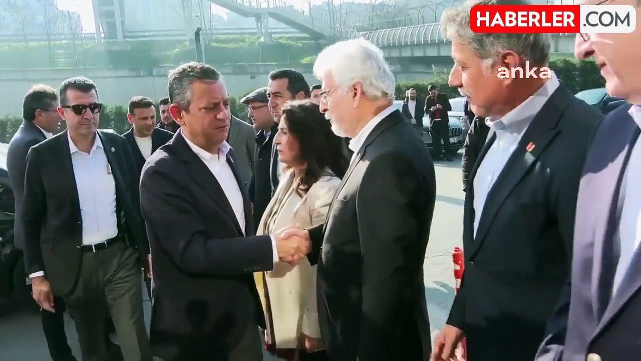 CHP Genel Başkanı Özgür Özel, Beşiktaş Belediye Başkanı'nın Tutuklanmasını Değerlendirdi