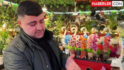 Sakarya'da Çiçek Hırsızlığı: Esnaf Güvenlik Kamerasında Şaşkınlığını Gördü