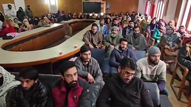 کھادی بورڈ کی جانب سے پلوامہ میں نوجوانوں کےلئے آگاہی پروگرام
