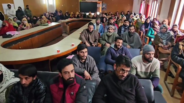 کھادی بورڈ کی جانب سے پلوامہ میں نوجوانوں کےلئے آگاہی پروگرام