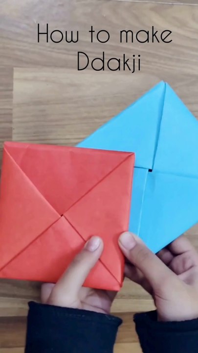 How to make Ddakji 🟦🟥 from Squid Game. - video Dailymotion