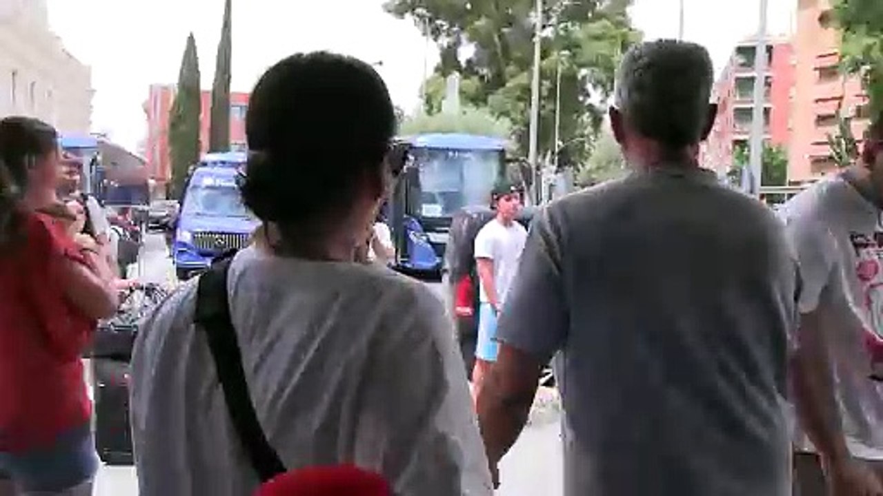 Belén Esteban, en el hospital de Gran Canaria: "Estamos aquí como ellos harían con nosotros"