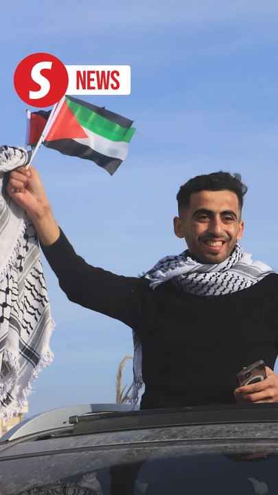 Gazans celebrate as delayed ceasefire takes effect