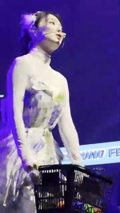 250118 Irene Says Hi at SUPERSOUND FESTIVAL