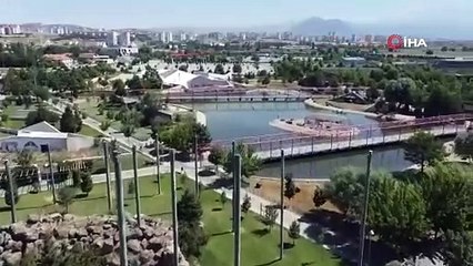 Ayıların dronla eğlenceli anları