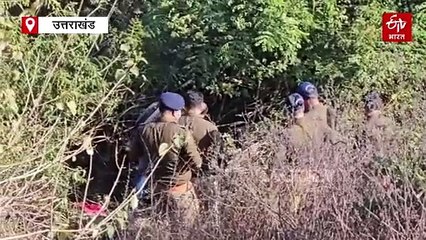 झाड़ियों में मिला महिला का अर्धनग्न शव, मौके पर बुलाई गई फोरेंसिक टीम, जांच पड़ताल तेज
