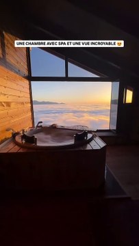 Un spa avec vue sur une mer de nuages ☁️☀️