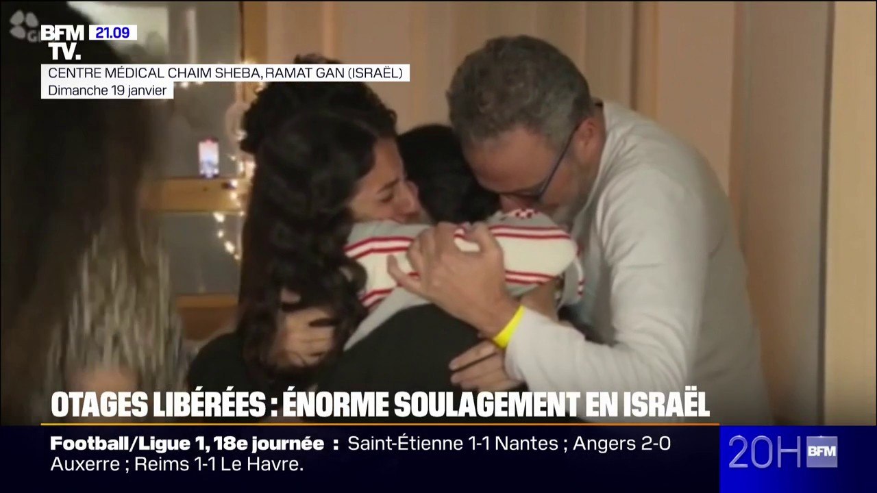 Trêve à Gaza: les retrouvailles émouvantes des ex-otages avec leurs familles au centre médical Chaim Sheba, près de Tel-Aviv