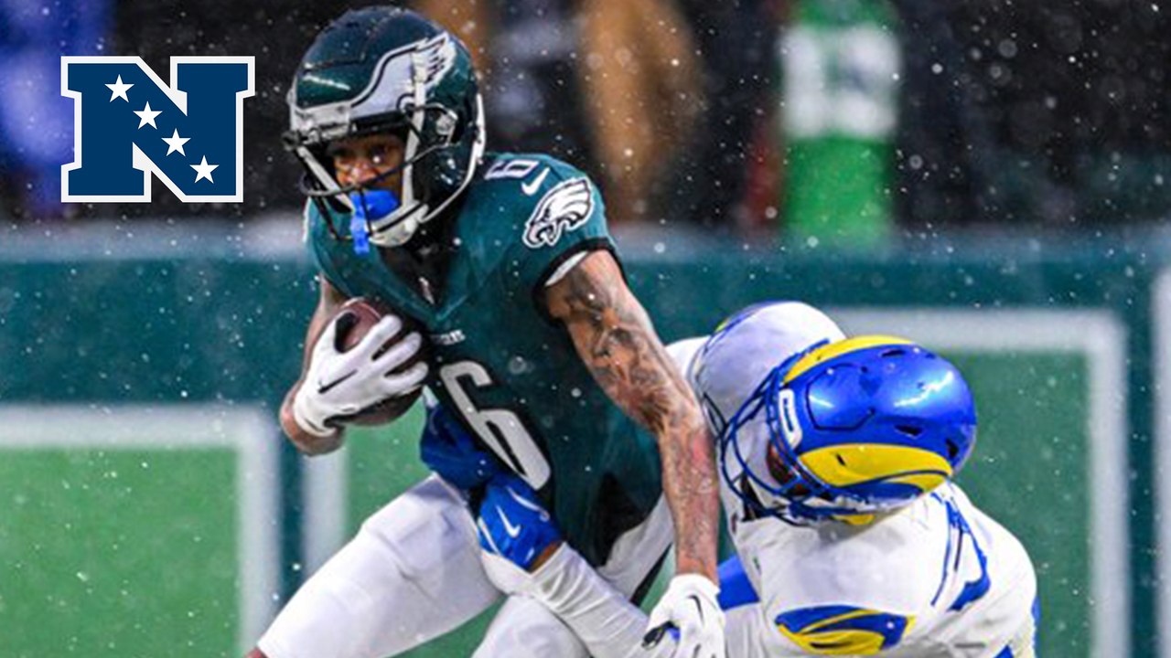 NFL: Saquon Barkley y Howie Roseman, GM de las Águilas, celebran el pase a la Final de la NFC tras vencer a los Rams.
