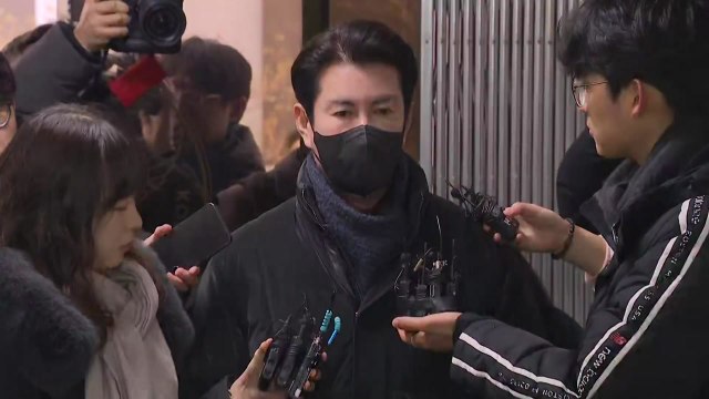 '영장 집행 저지' 혐의 김신 경호처 가족부장, 경찰 출석 / YTN