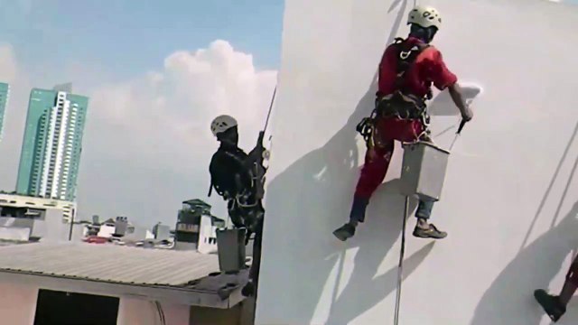 Pemasangan Waterproofing untuk Perlindungan Optimal Dinding Gedung