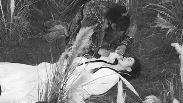 The Return of the Condor Heroes 神雕侠侣：问世间 (2025) / 神雕侠侣：初篇Trailer ~~ Adapted from the novel 楊過發現被蒙眼的小龍女，為她解開穴道 Yang Guo found Xiaolongnu lying on the ground and opened her acupuncture points