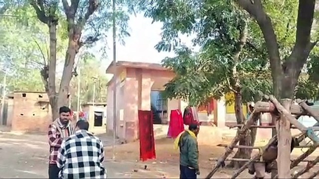 अपडेट: बिहार के इस गांव में बिरहोर आदिवासियों के घरों के दरवाजे बिना किवाड़ के, एक भी घरों में खटिया-चौकी नहीं, अनाज नहीं तो आज भी जड़ी बूटी खाकर भूख मिटाते हैं