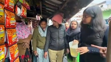 दिल्ली में नल से 'बीयर' जैसा आ रहा पानी, स्वाति मालीवाल ने फिर केजरीवाल को घेरा